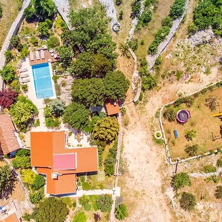 Villa Tajina Kuca Zezevica